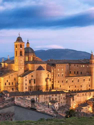 Urbino vista notturna